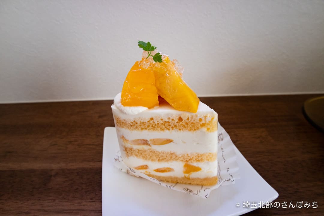 鴻巣ケーキ屋ククのマンゴーのショートケーキアップ